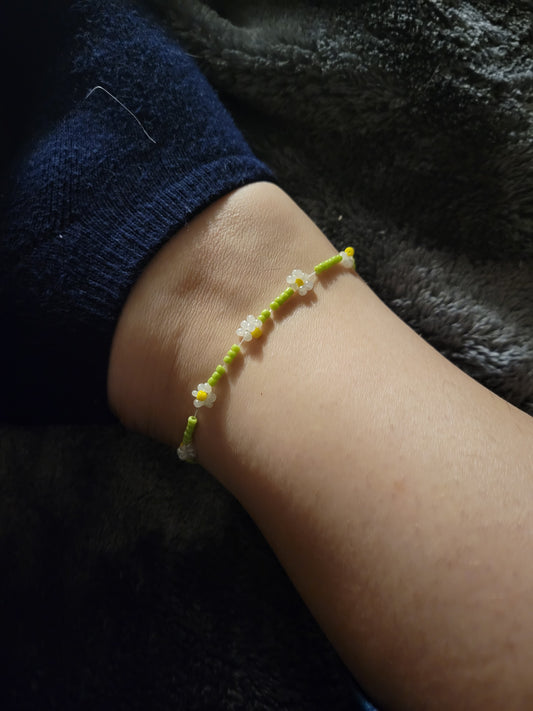 Cute customizable daisy chain bracelet/anklets
